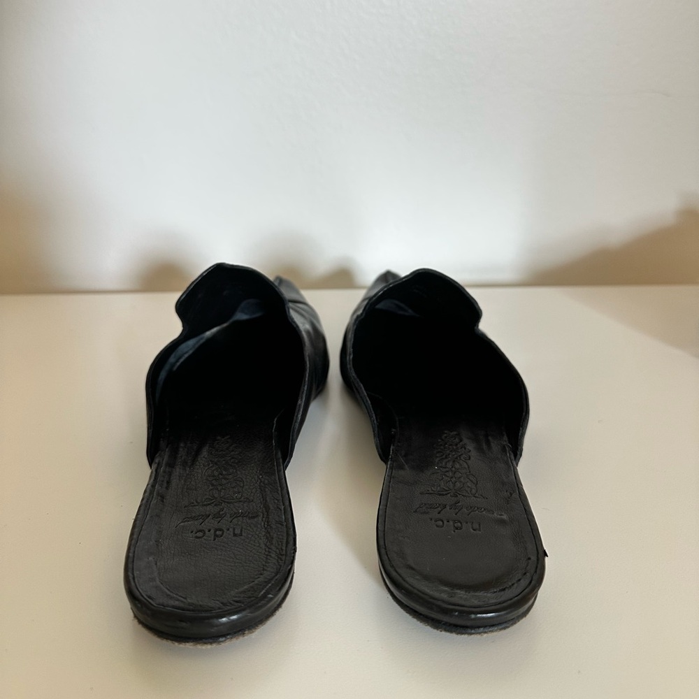 N.D.C. Made By Hand | Vintage Black Leather Pointed Slipper Mules | 37 (6-6.5) - Picture 5 of 9